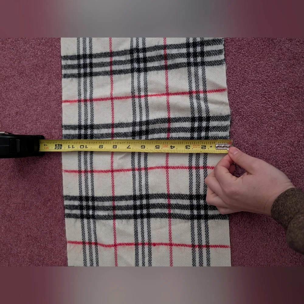 Burberry Plaid Cashmere Scarf - Picture 3 of 4